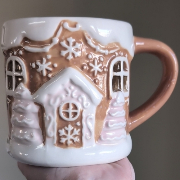 Viral 🎥 Gingerbread House Mug with Frosting Detail & Pale Pink Accents - Picture 1 of 4